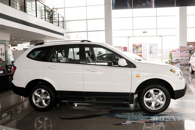 2014款 1.8T 4WD 自動豪域特裝版