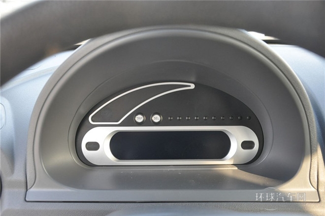 2012款 1.0L 手動(dòng)標(biāo)準(zhǔn)型