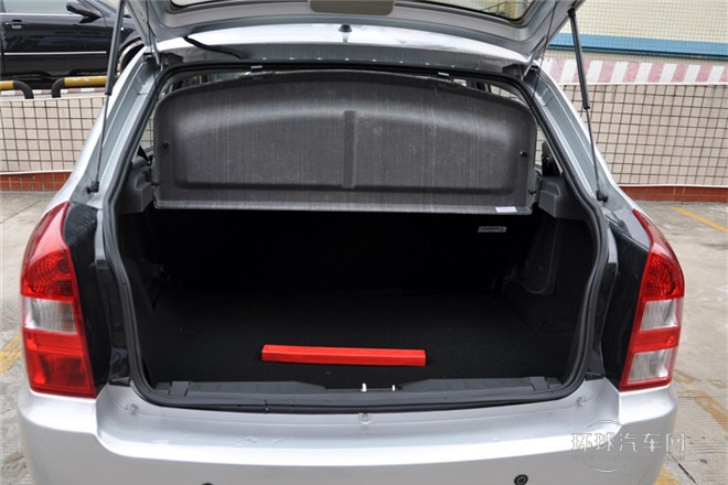 2012款 1.0L 手動舒適型