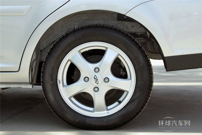 2012款 1.0L 手動(dòng)數(shù)智導(dǎo)航版