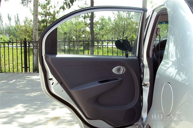 2012款 1.0L 手動數智導航版