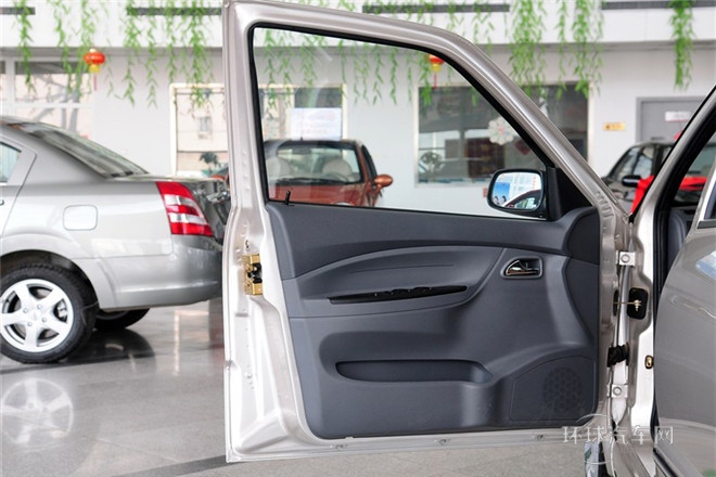 2012款 1.5L 手動(dòng)標(biāo)準(zhǔn)型