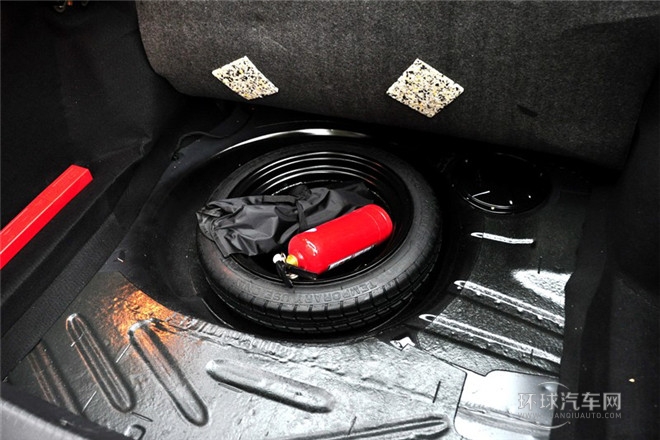 2012款 1.5L 手動尊貴型