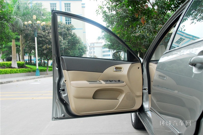 2010款 1.5L 手動(dòng)精英型