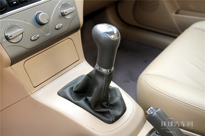 2010款 1.8L 手動(dòng)精英型