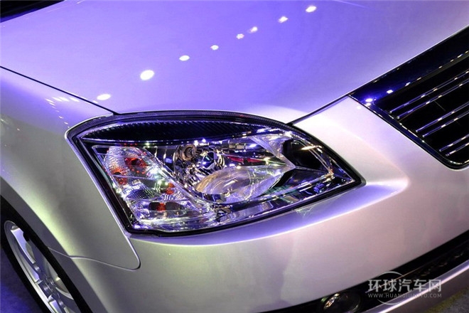 2010款 2.0L 自動豪華型