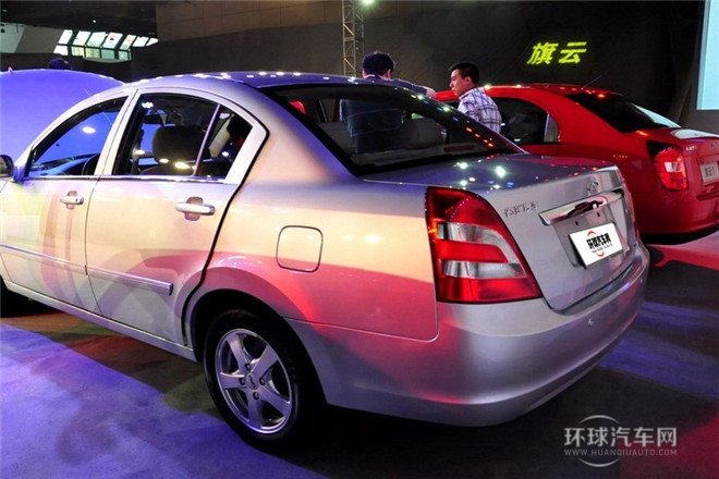 2010款 2.0L 自動(dòng)豪華型