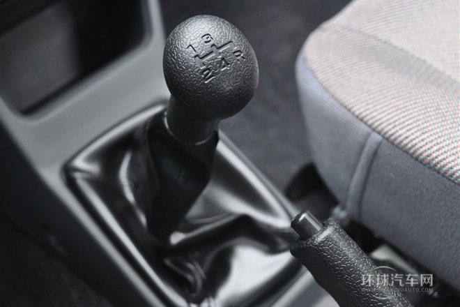 2010款 0.8L 舒適型