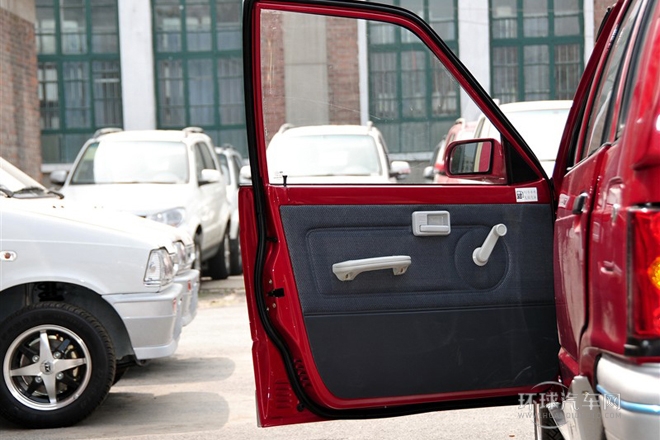 2010款 0.8L 尊貴型