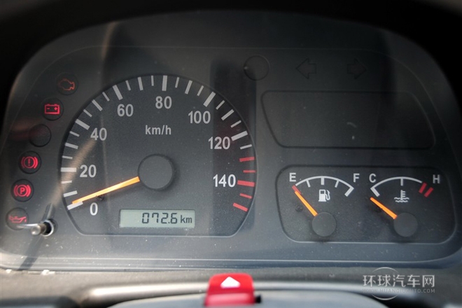 2010款 0.8L 尊貴型