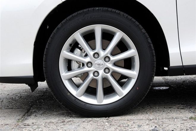 2012款 2.4 7人座標準版