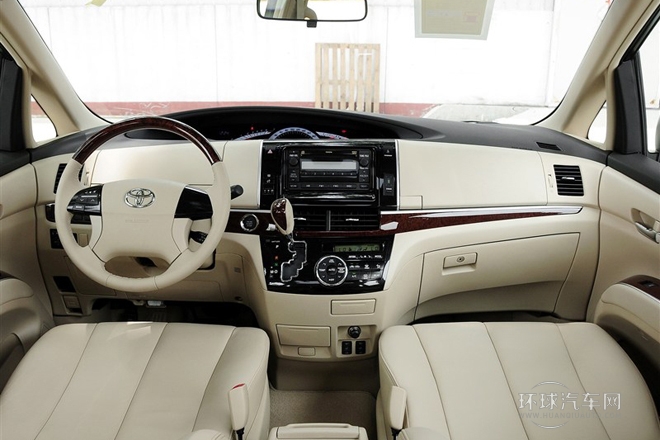 2012款 2.4 7人座標準版