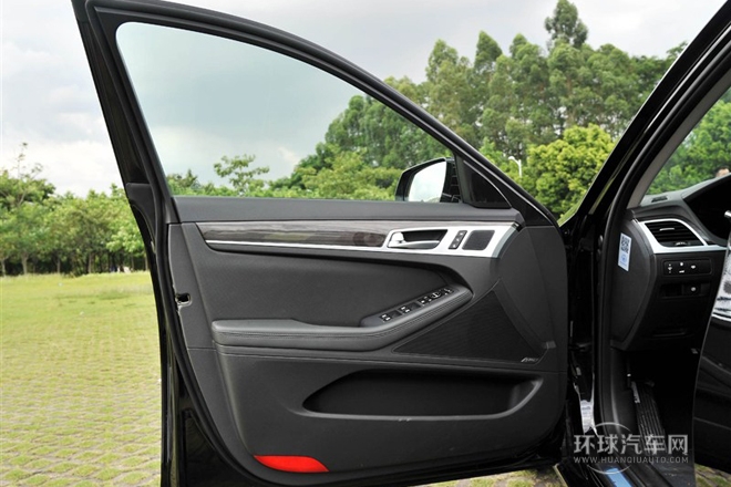 2015款 3.0 GDi 兩驅豪華版