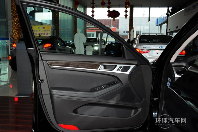 2015款 3.0 GDi 四驅(qū)豪華版