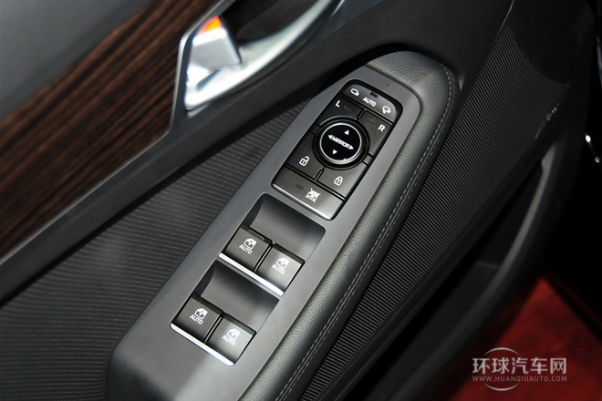 2015款 3.0 GDi 四驅(qū)豪華版