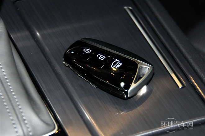 2015款 3.0 GDi 四驅豪華版