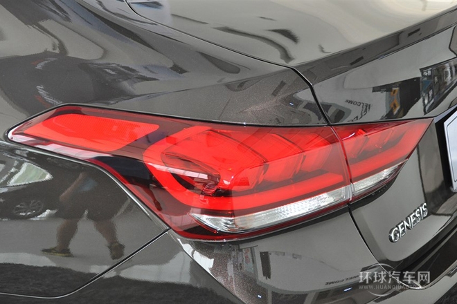 2015款 3.0 GDi 四驅(qū)旗艦版