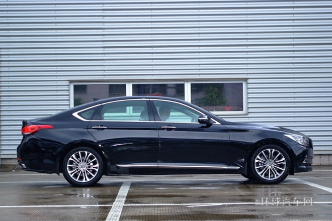 2015款 3.3 GDi 兩驅豪華版