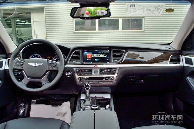 2015款 3.3 GDi 兩驅(qū)豪華版