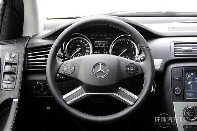 2014款320L商務版