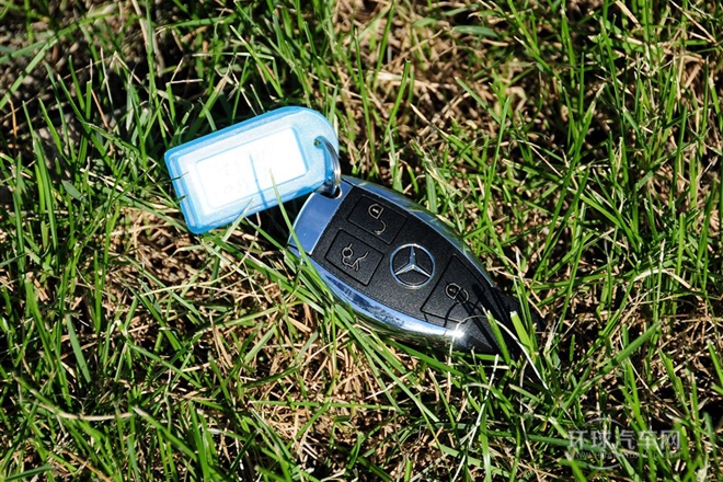 2013款350豪華運動版