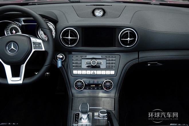 2013款350豪華運(yùn)動(dòng)版