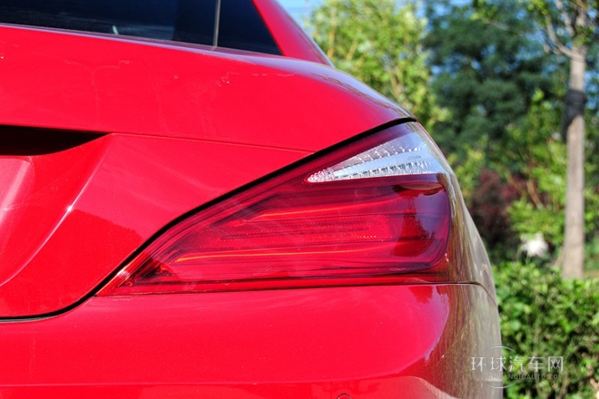 2013款350豪華運動版