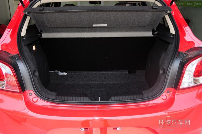 2014款1.5L手動(dòng)   標(biāo)準(zhǔn)型