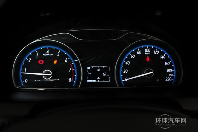 2014款1.5L手動(dòng)   標(biāo)準(zhǔn)型