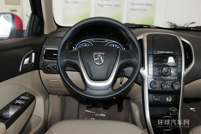 2014款1.5L手動   標準型