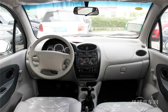 2012款 0.8L 手動(dòng)暑期限量版