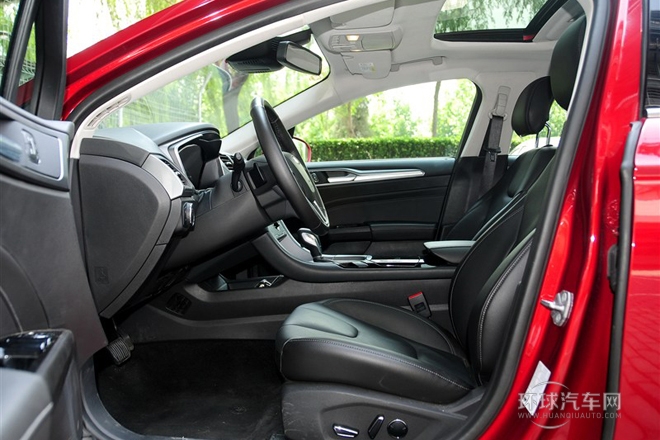 2013款 2.0L GTDi240豪華運動型