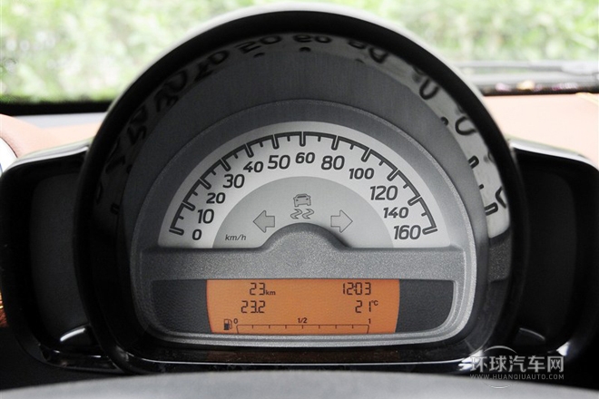 2014款 1.0T 硬頂BoConcept特別版