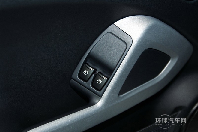 2014款 1.0 MHD 硬頂新年特別版