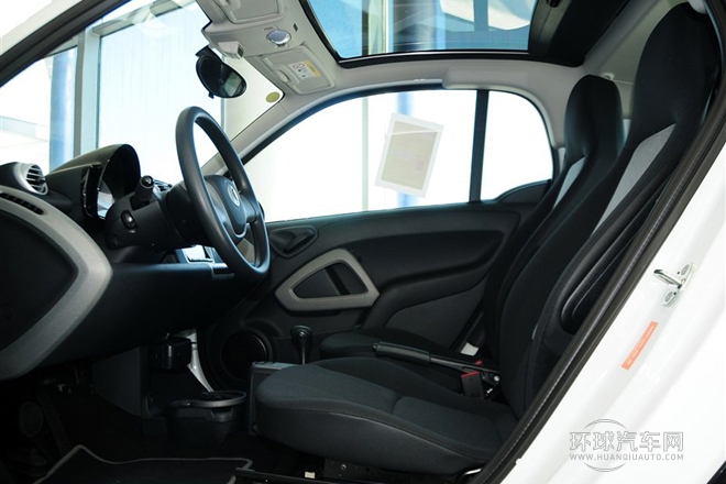 2014款 1.0 MHD 硬頂新年特別版