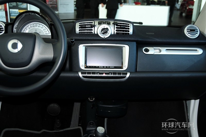 2014款 1.0 MHD 硬頂新年特別版