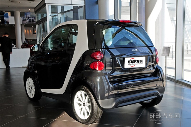 2014款 1.0 MHD 硬頂新年特別版