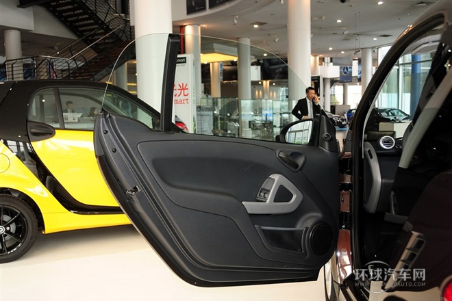 2013款 1.0 MHD 硬頂巧克力特別版