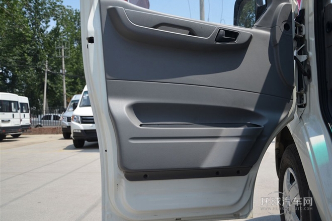 2014款 3.0T廂貨車短軸中頂ZD30