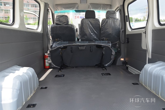 2014款 3.0T領(lǐng)運(yùn)版短軸中頂ZD30