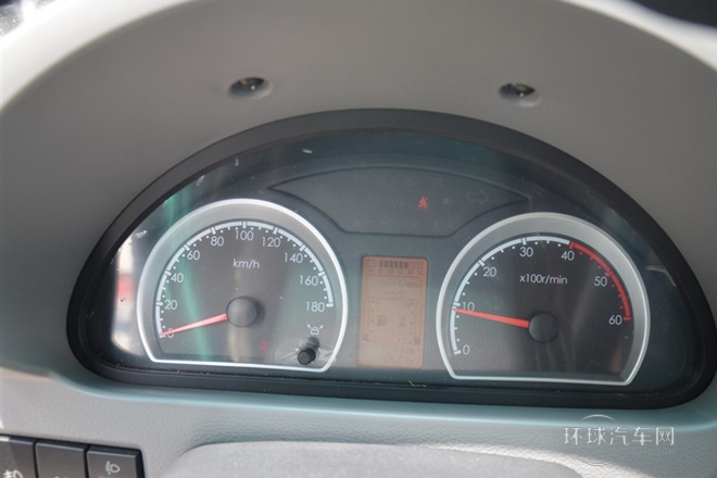 2014款 3.0T領(lǐng)運(yùn)版短軸中頂ZD30