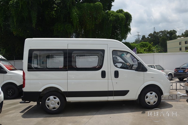 2014款 3.0T領(lǐng)運(yùn)版短軸中頂ZD30