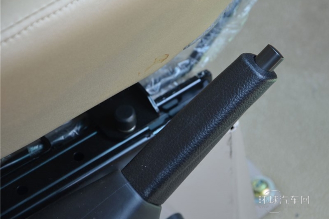 2014款 3.0T領(lǐng)尊版中軸高頂ZD30