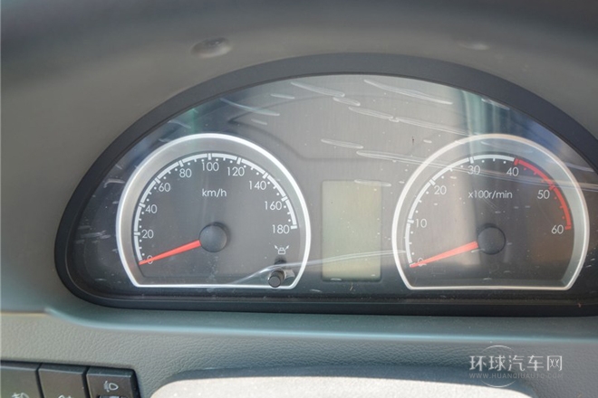 2014款 3.0T領尊版中軸高頂ZD30