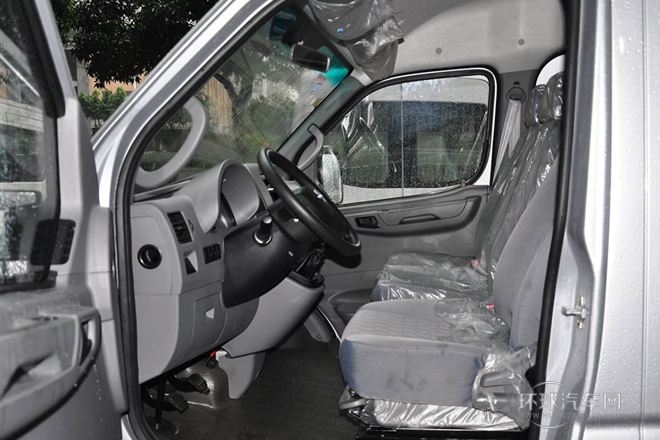2014款 2.5T御利寶物流車中軸中頂ZD25