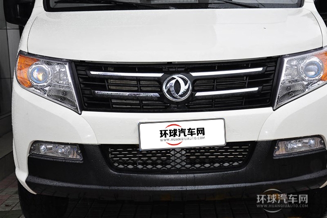 2014款 2.5T御利寶物流車標配短軸中頂ZD25