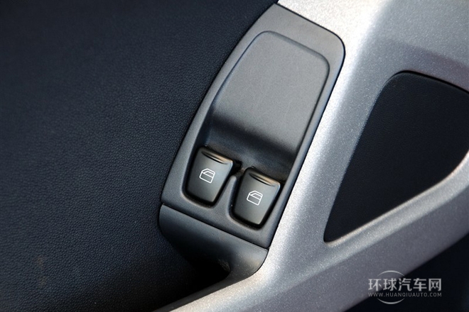 2012款 1.0 MHD 硬頂標準版