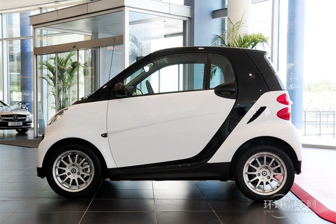 2012款 1.0 MHD 硬頂標準版