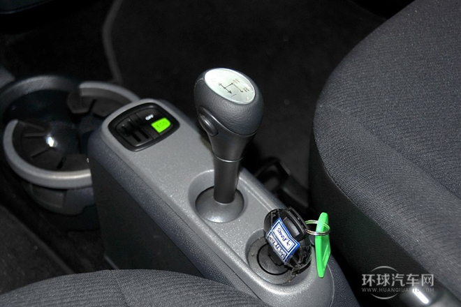 2012款 1.0 MHD 硬頂舒適版