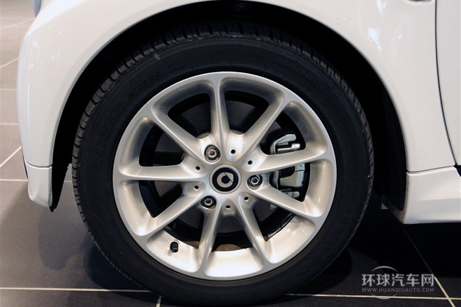 2012款 1.0 MHD 硬頂激情版